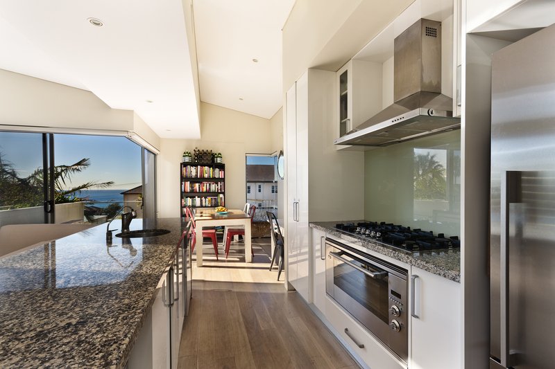 cocina-con-pasillo-largo